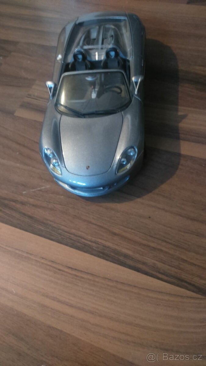 Model Porsche Carrera GT – sběratelský kousek v top stavu - 6