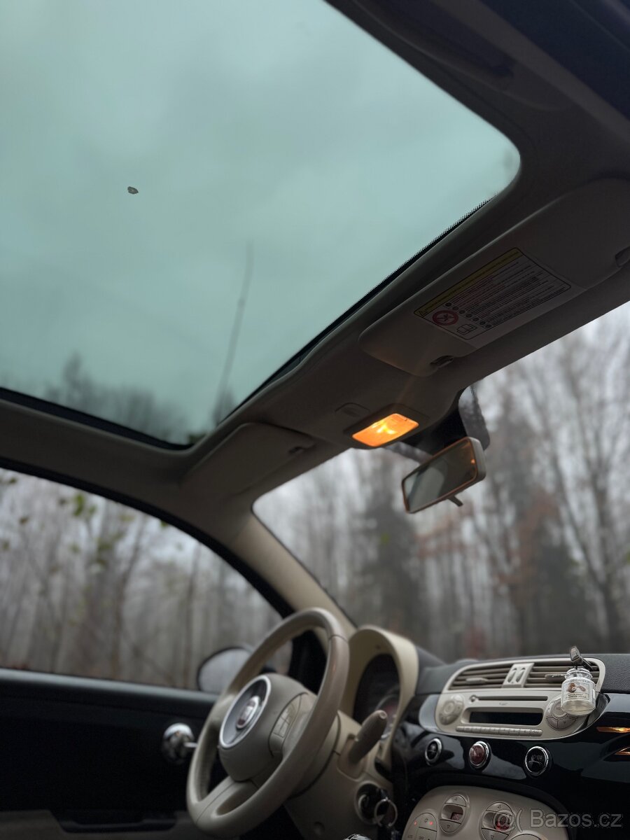 Fiat 500 1.2 2012 – panoramatická střecha, bílý interiér, - 6