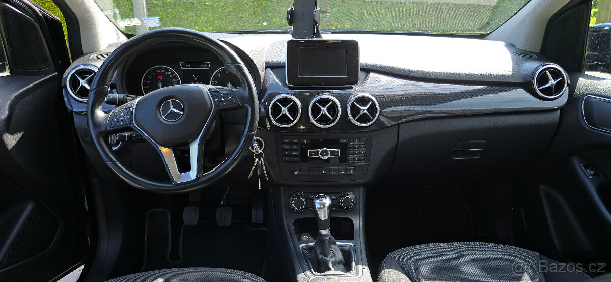 Mercedes-Benz B180, r.v. 2012, nájezd 167000km - 6