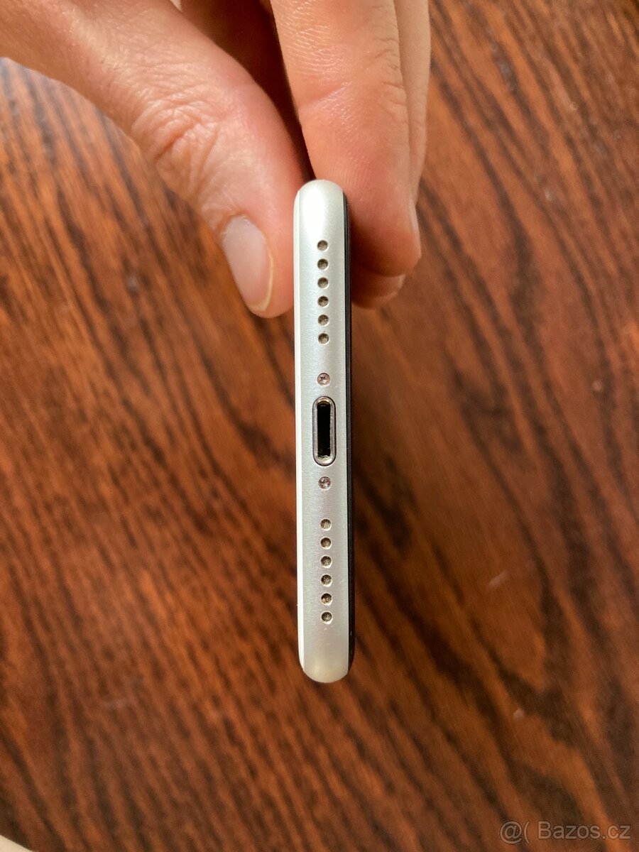iPhone SE 2020 128GB Starlight NOVÝ stav 84% baterie - 6
