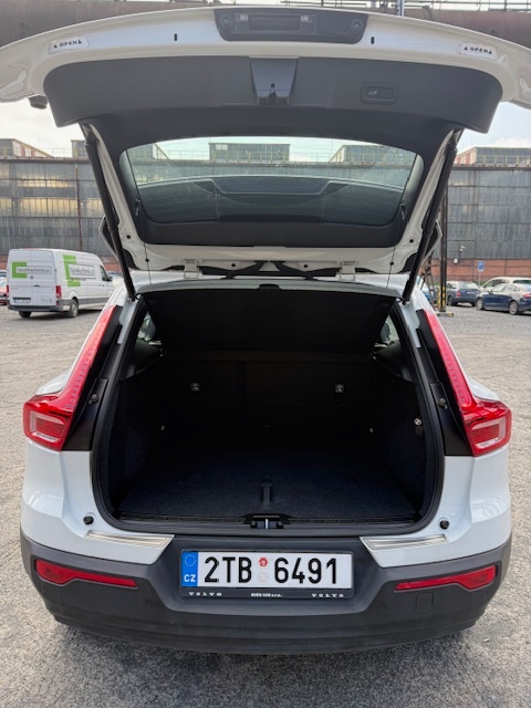 VOLVO XC40 - 6