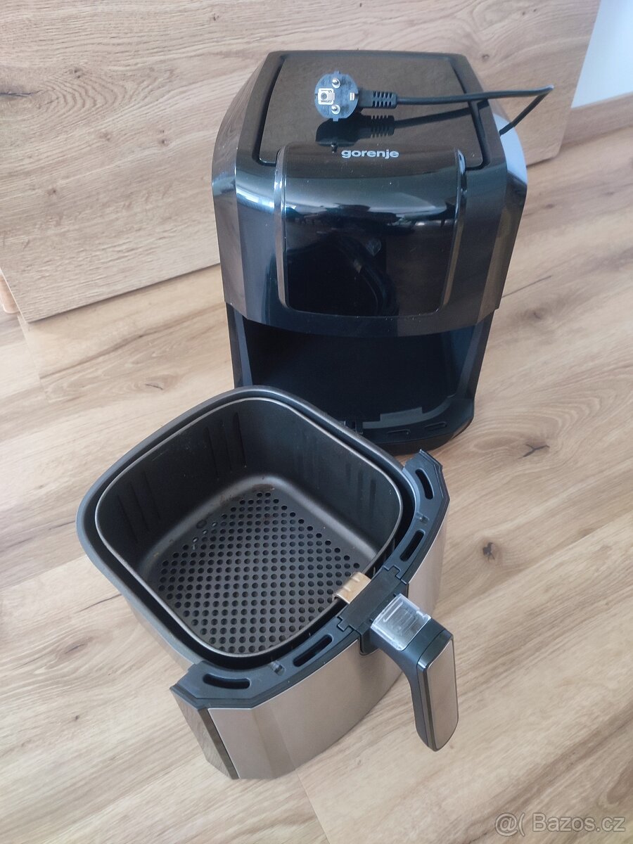 Horkovzdušná fritéza AF1700DB - 6