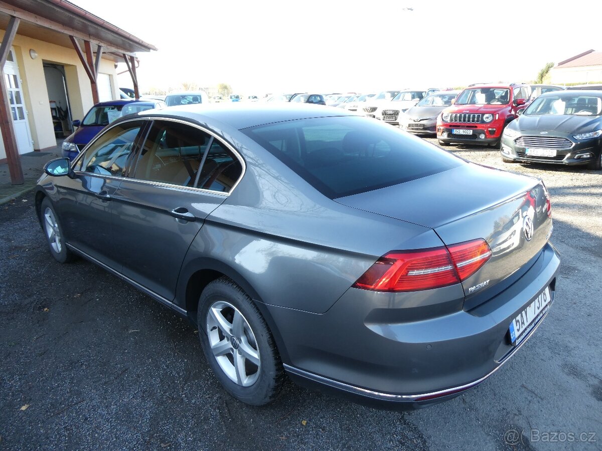 Volkswagen Passat 2.0 TDi 110kW DSG Highline,ČR,2xkola - 6