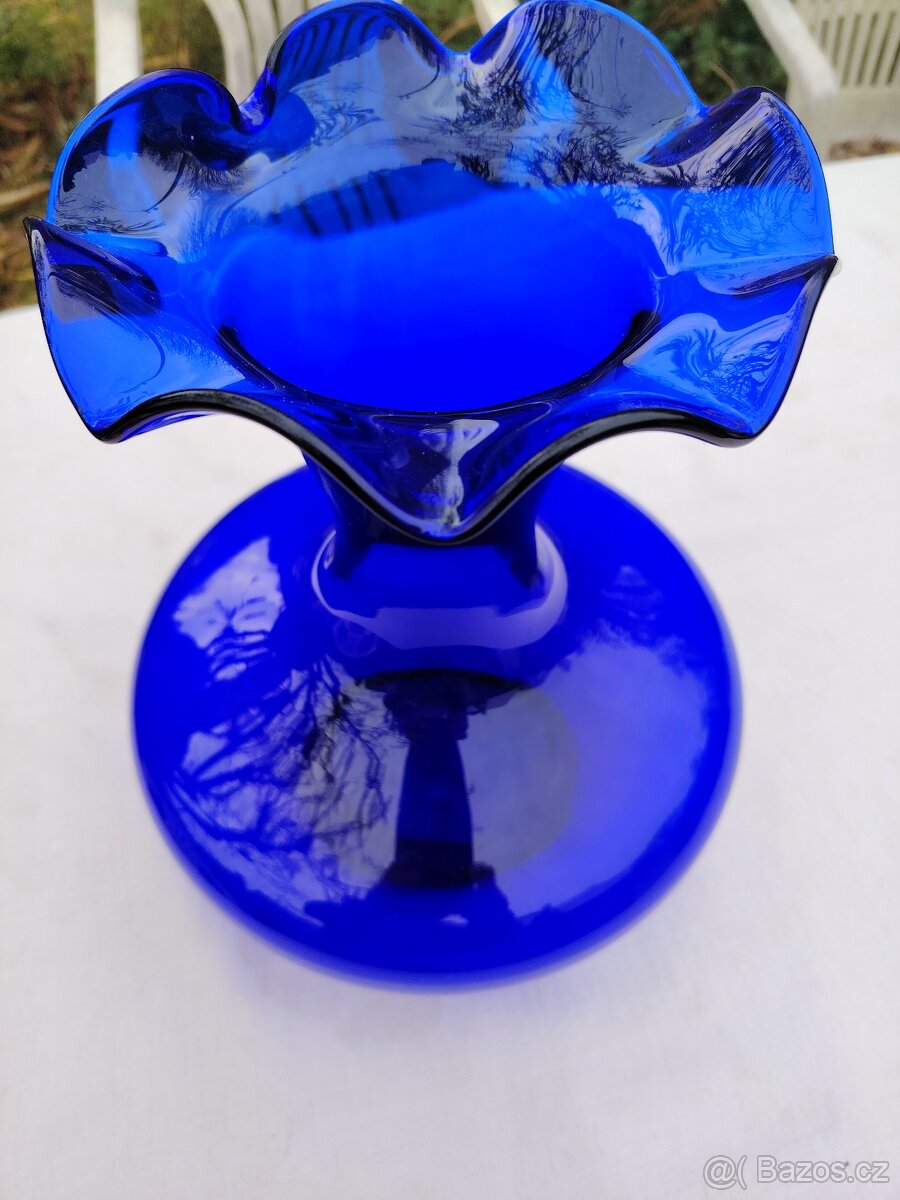 Modrá skleněná baňatá váza - 6