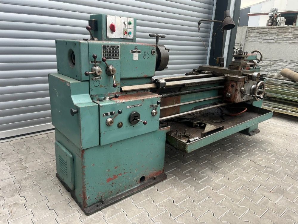 85. Hrotový soustruh SN 45B /1500 - 6