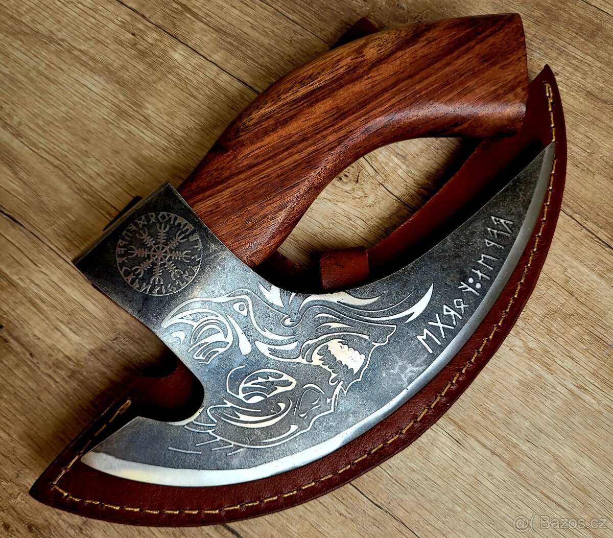 ručně kovaná Vikingská sekera SKULL s koženým pouzdrem - 6