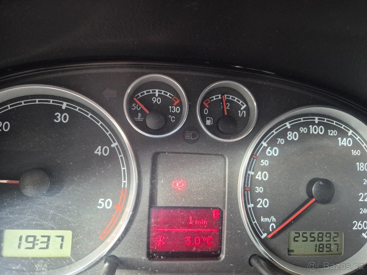 Volkswagen Passat 1.9 tdi - 6