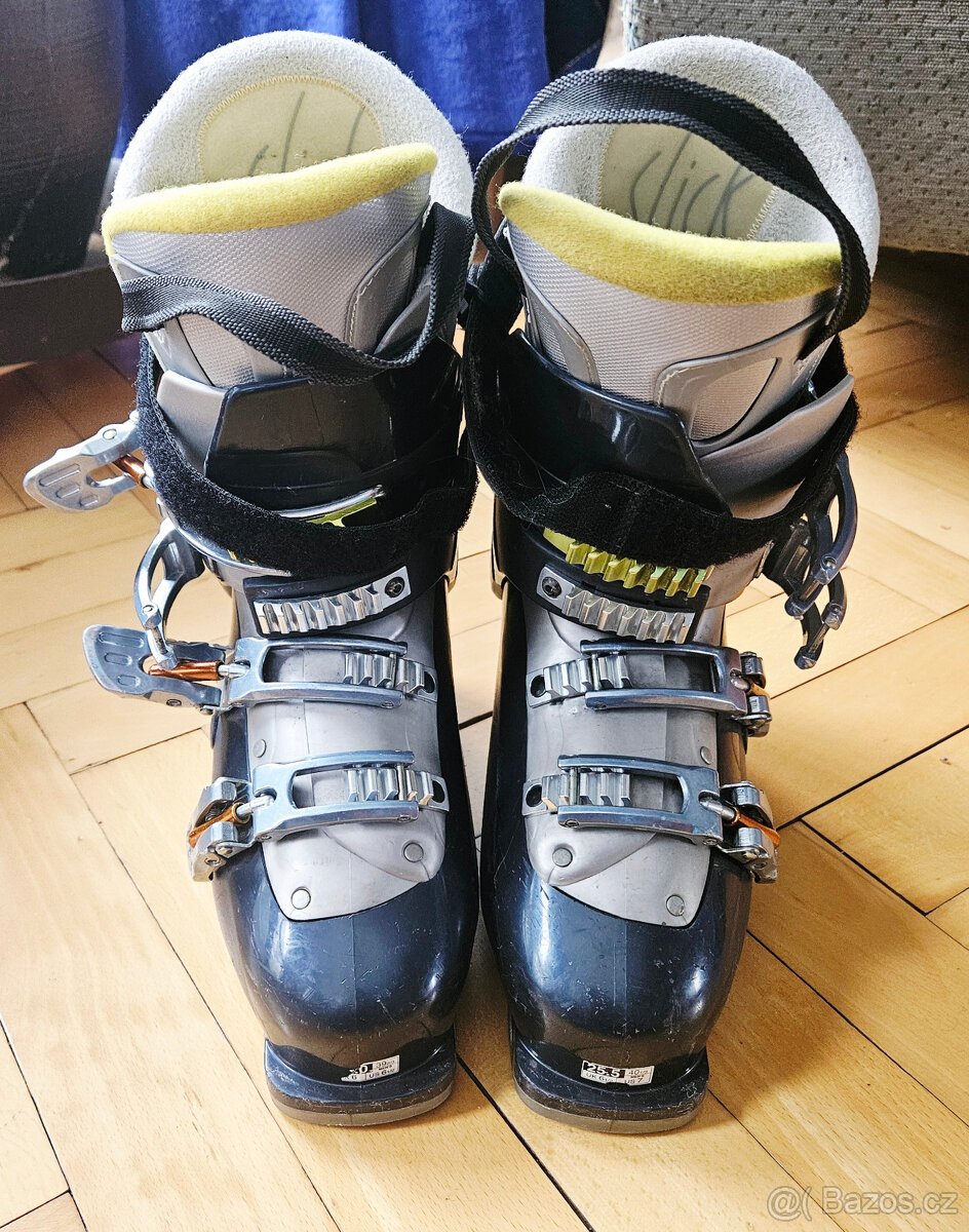 Kompletní lyžařský set (lyže, boty, hole) - 6
