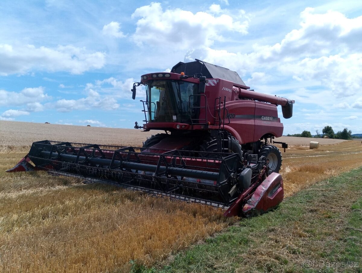 Kombajn CASE - 6