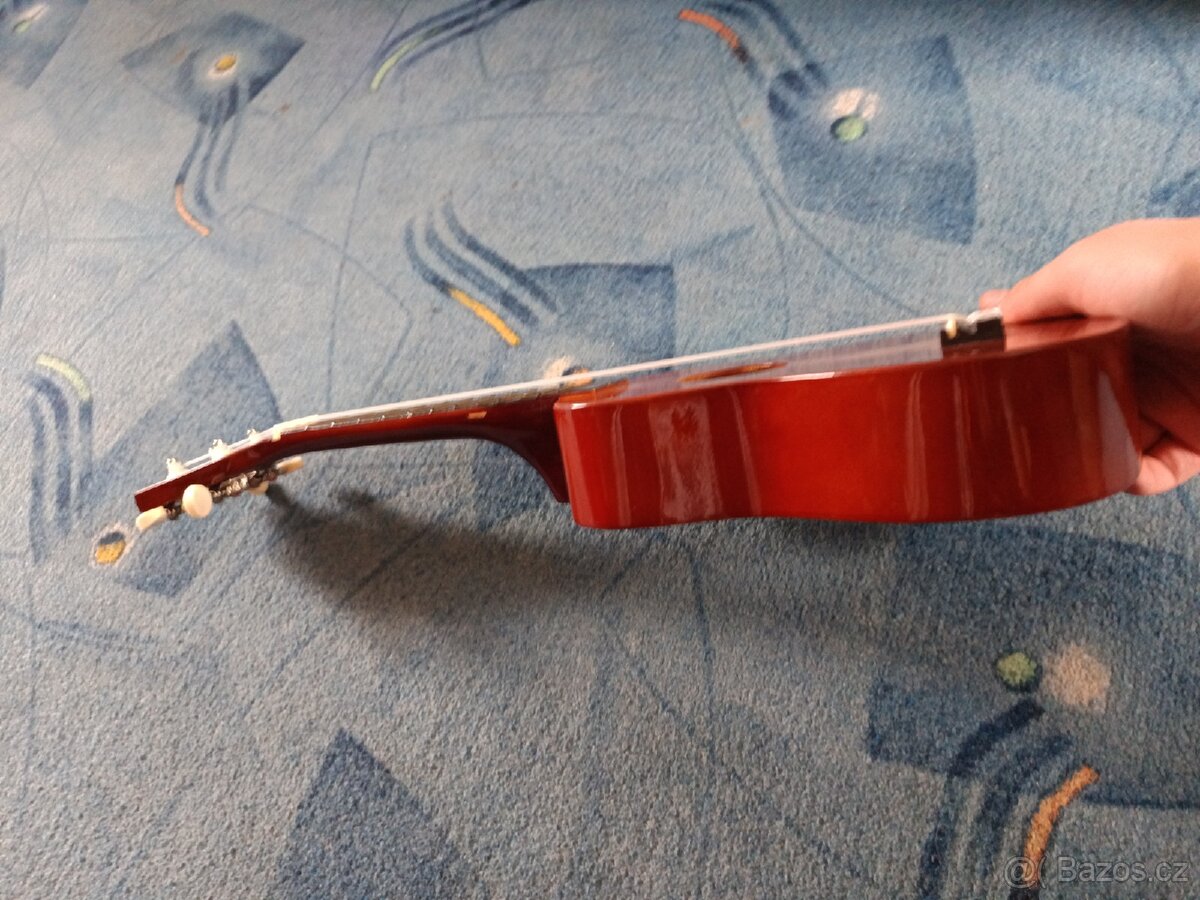 Ukulele MAX Solo + polstrovaný obal - 6
