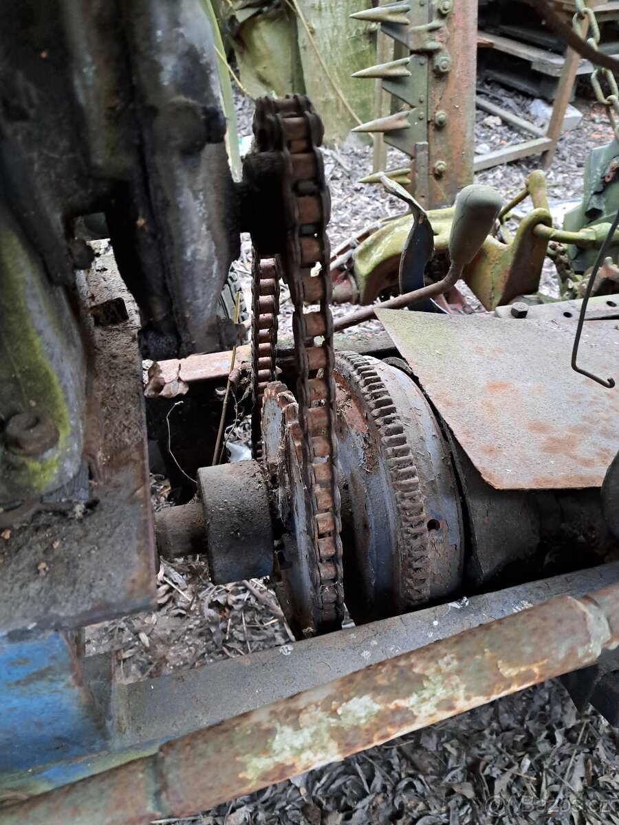 Domácí traktůrek se sečkou - 6