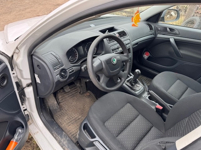 Škoda Octavia 1,6Tdi - 6