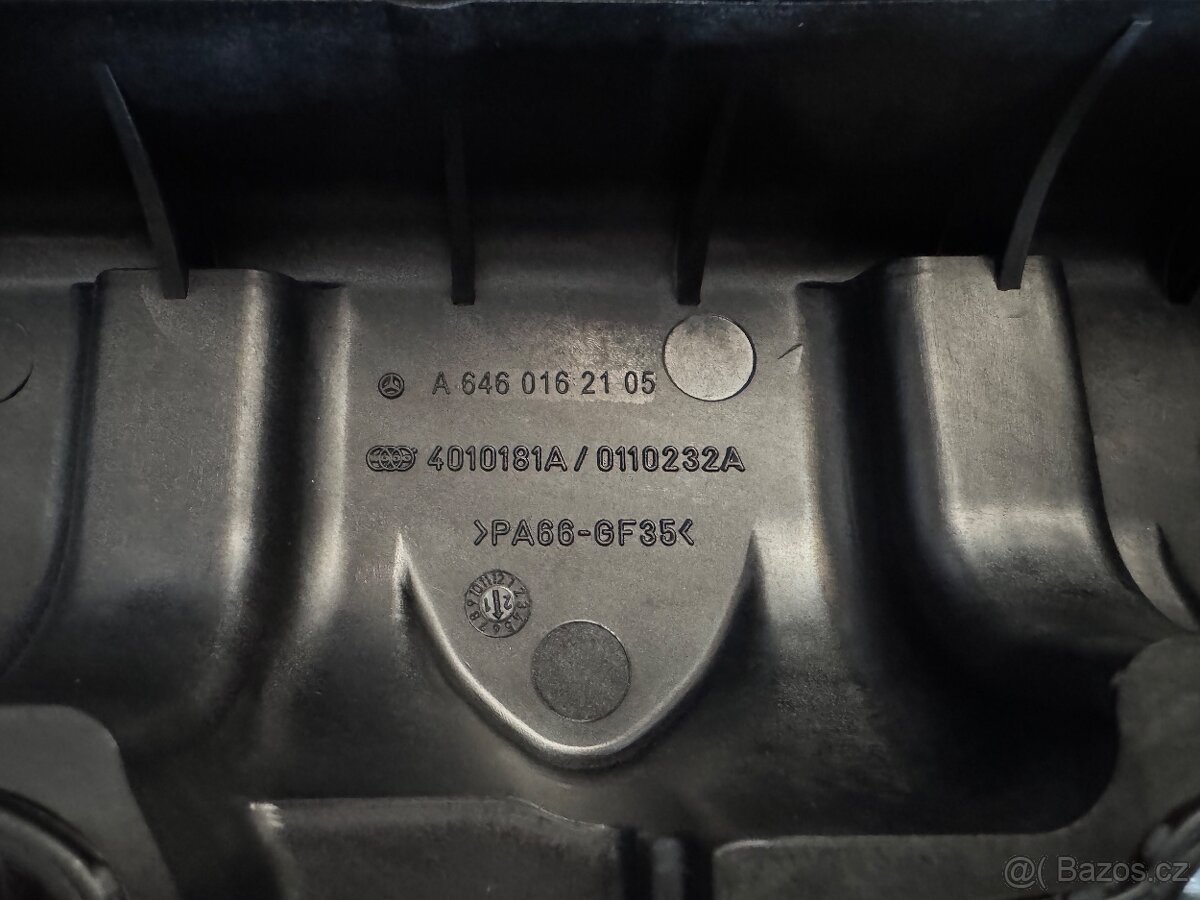 Mercedes Benz víko ventilů nové - 6