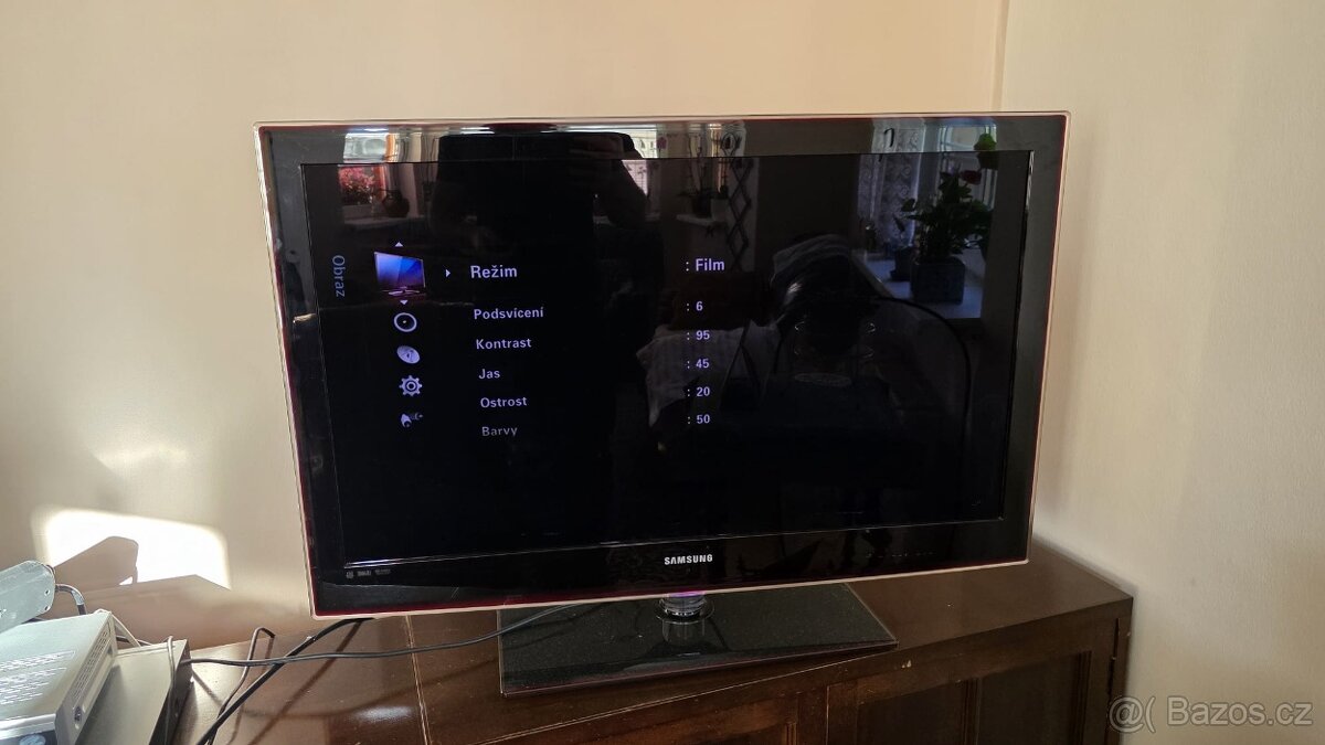 LED TV Samsung UE40B6000VW plus Set top box - 6