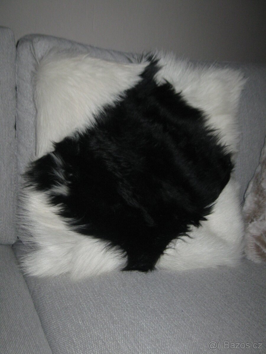 nový chlupatý dekorační povlak 40x40cm kozí kůže - 6