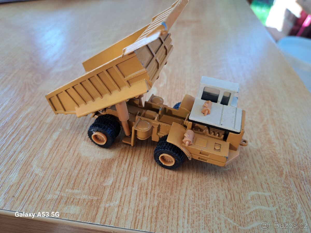 The ERTL. Sklápěč - 6