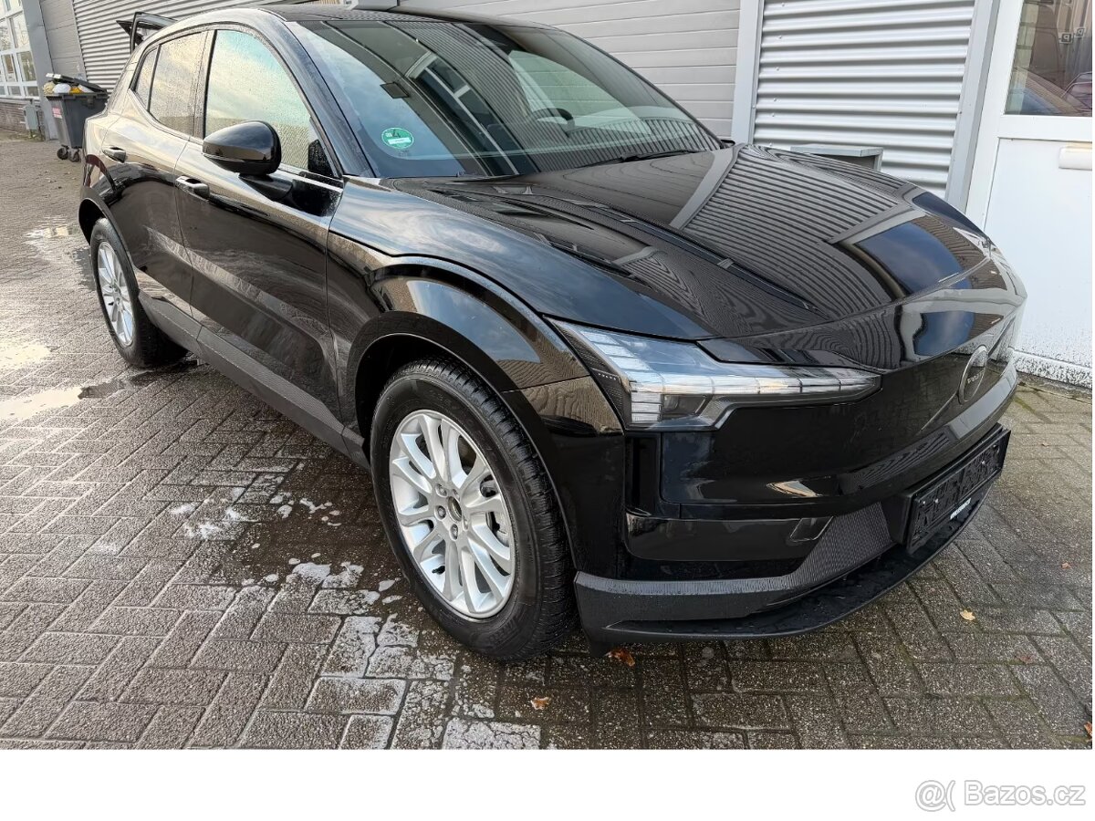 EX30 200kW Singl Motor Extend Rang Aut Kam AL DPH Nav 4/25 - 6