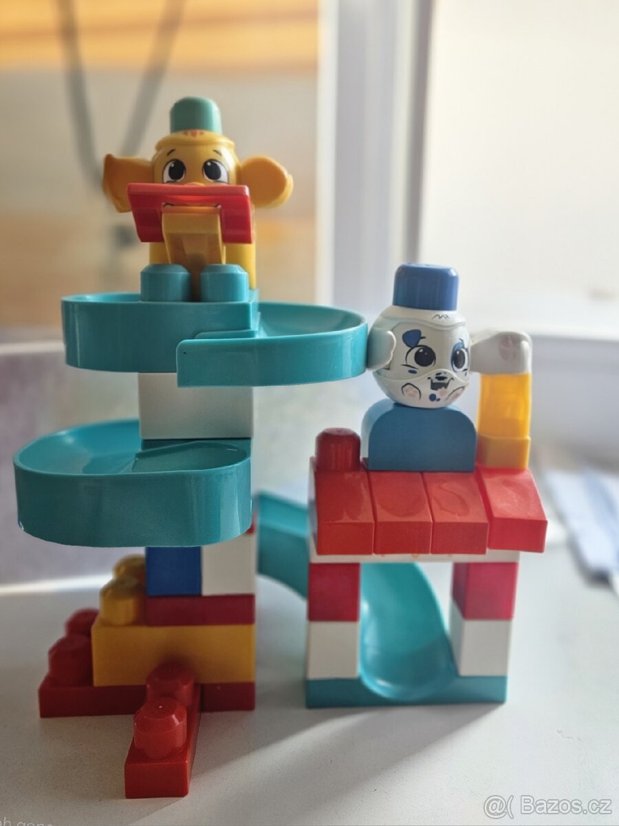 Mega Bloks Peek a Blocks velká honička - 6