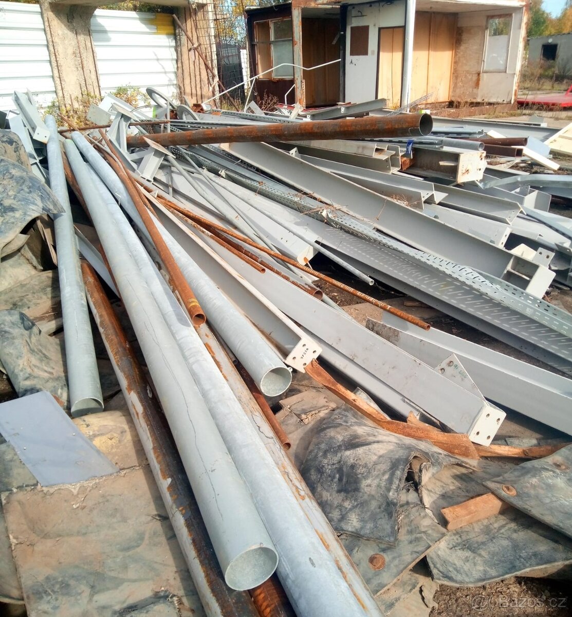Železné trubky, nosníky, jekly - 6