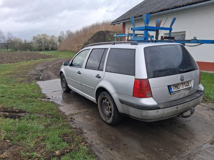 Prodám VW GOLF TDI 2003 - 6