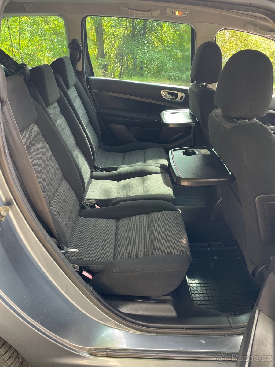 Peugeot 307, 7 místné - 6