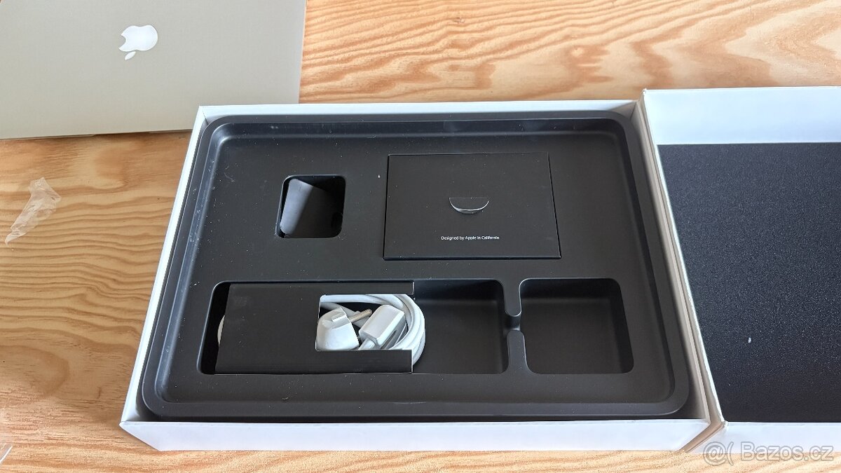 Apple MacBook Air 13” 2015 Early SSD 128gb - 6