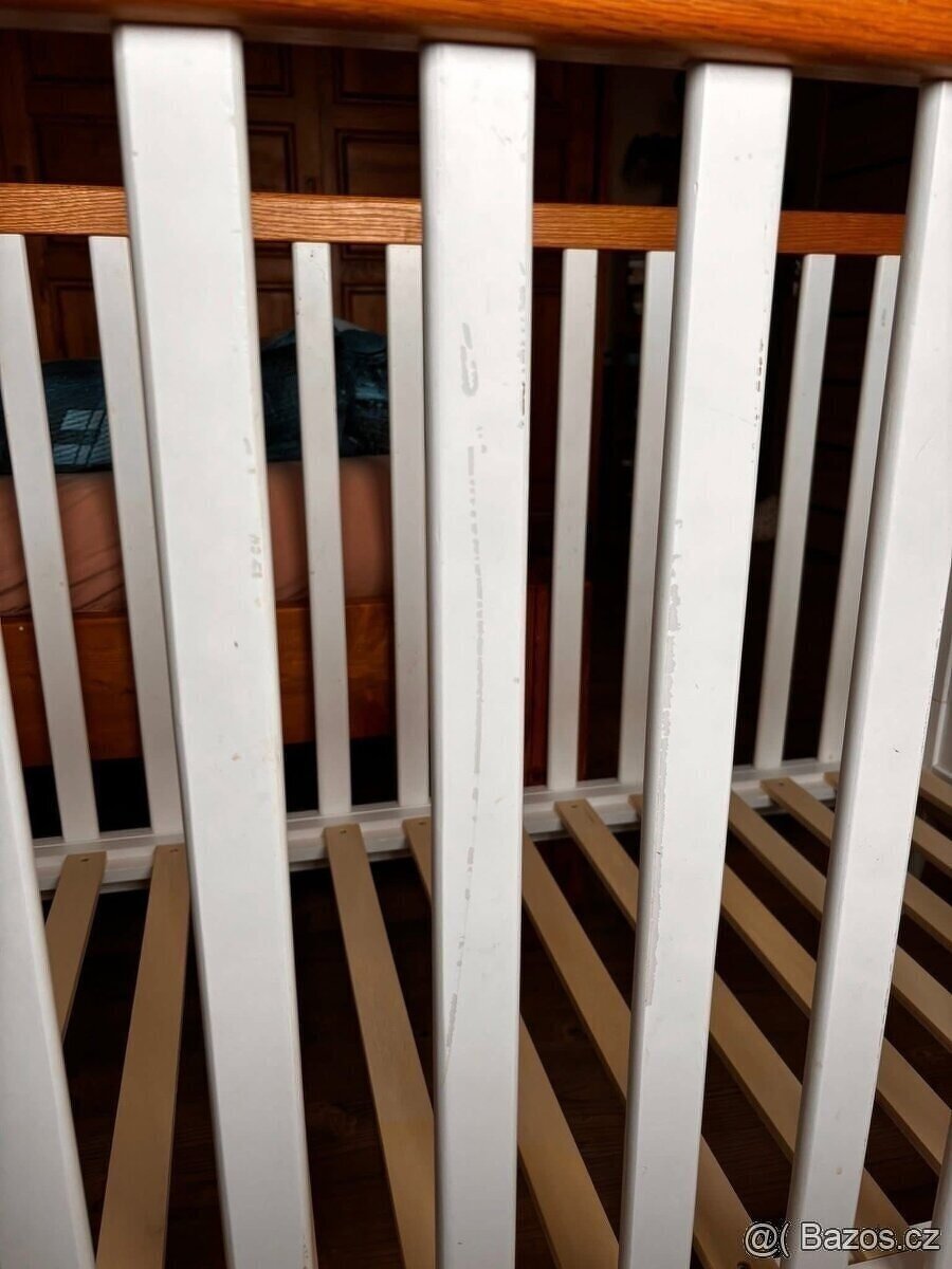 Masivní postýlka - 6