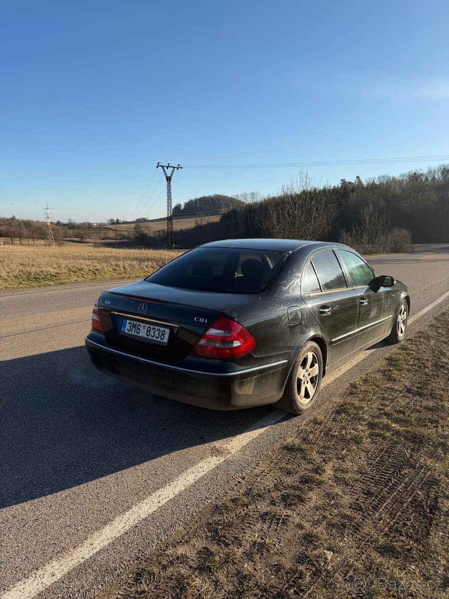 Mercedes Benz E280 3.0 CDI - 6