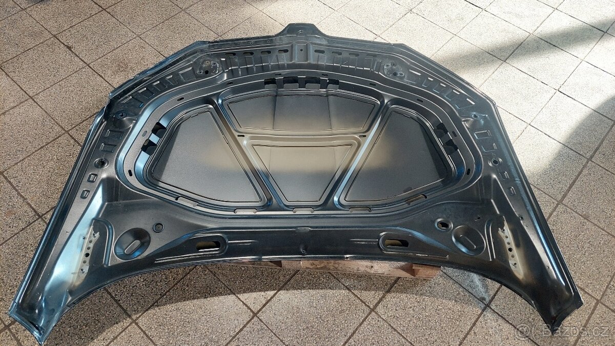 Škoda Superb 3 Kapota motoru 3V0823155A - 6