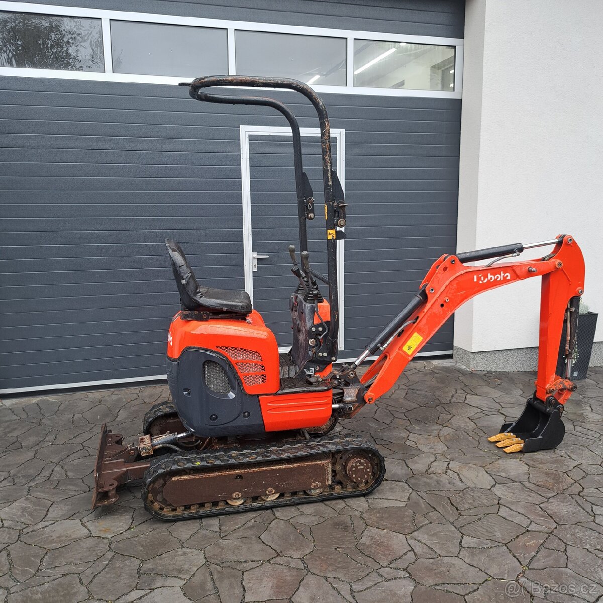 Minibagr Kubota U10-3 - 6