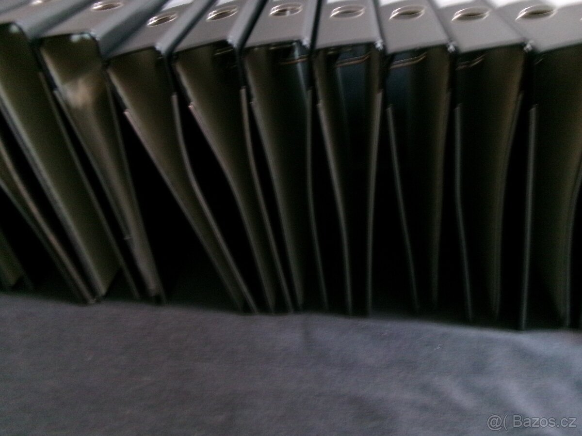 24 pákových pořadačů Esselte Economy A4, 5 cm. - 6