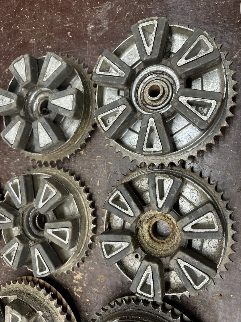 Predám používaná ROZETA JAWA 250 350 panelka 46,47zubov - 6