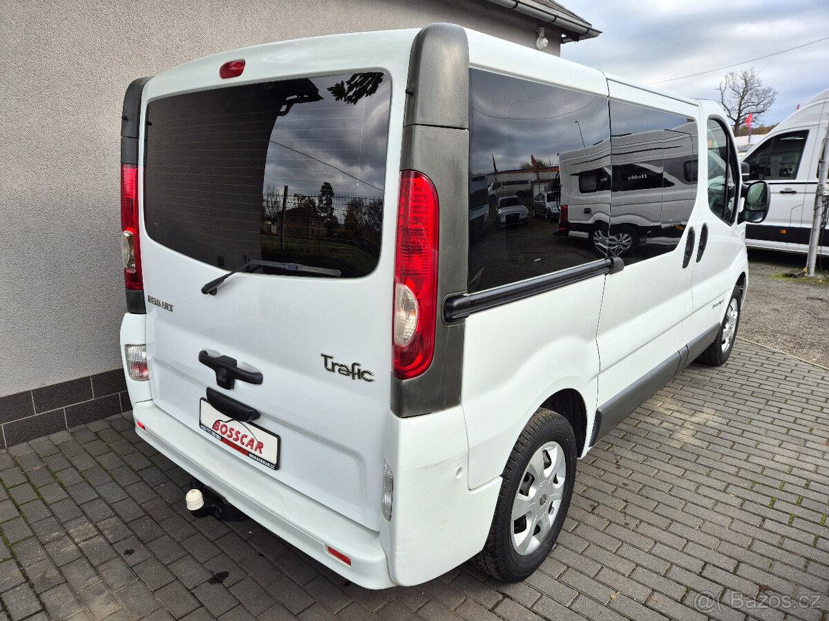 Renault Trafic 2,0 CDi 9 Míst Klima TZ 249.999Kč - 6