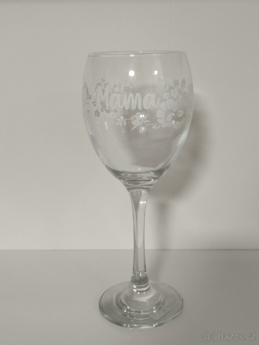 Různé skleničky a hrnky ( Maminka & Tatínek) - 6