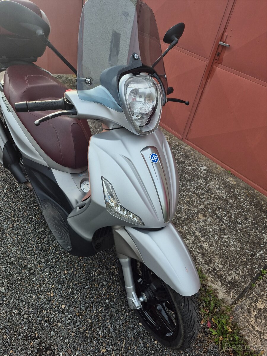 Piaggio Beverly 350 - 6