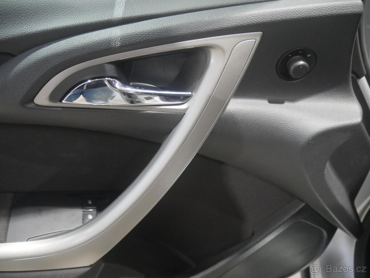 Opel Astra 1.4T , 103 kW benzín, 2011 - 6