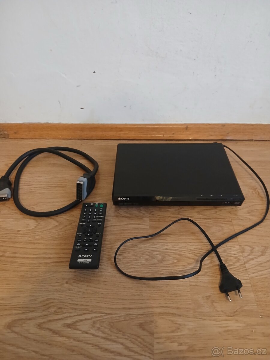 NOVÝ PO ZÁRUCE DVD PŘEHRAVAČ ZN. SONY - 6