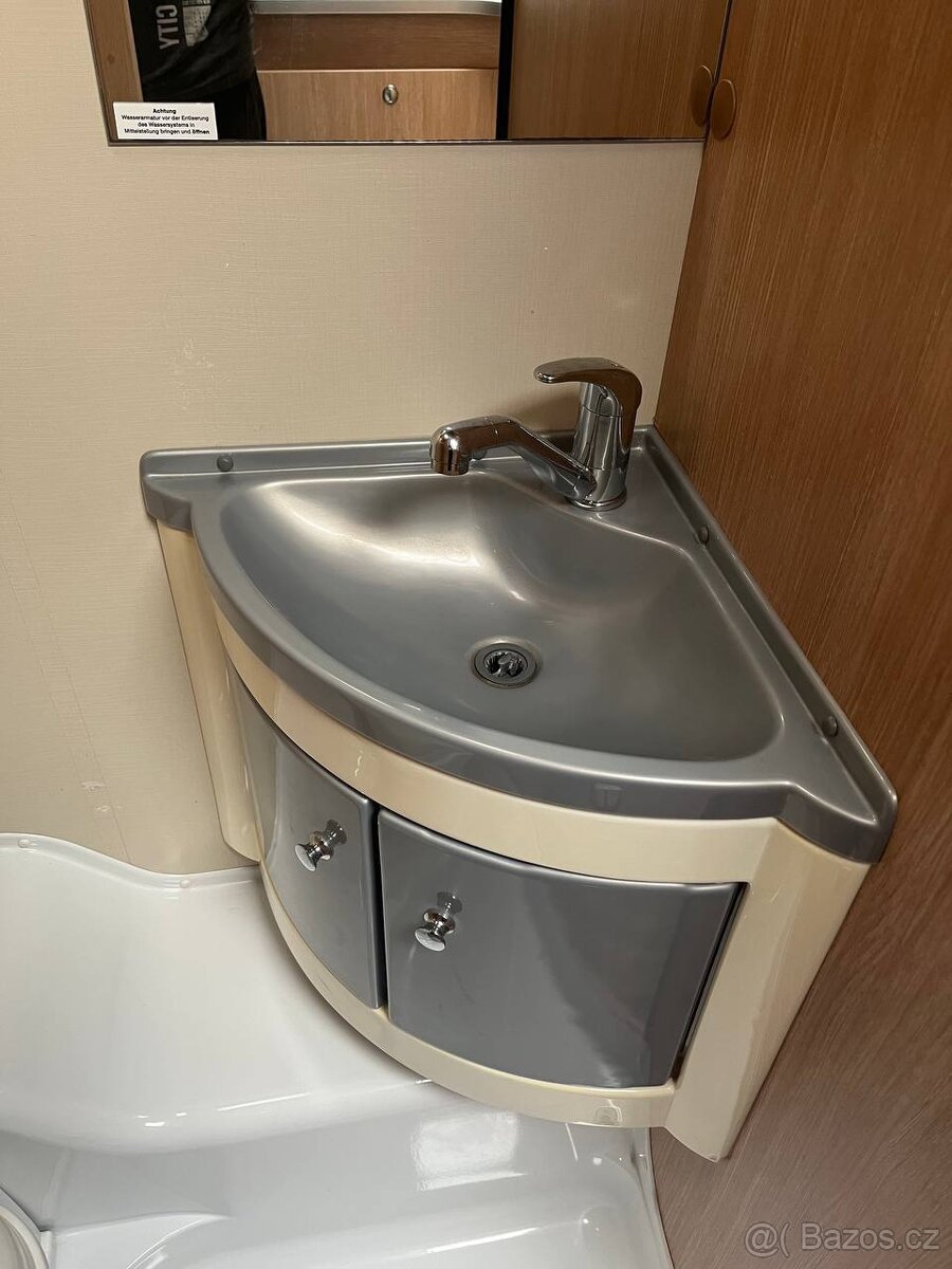 Karavan Sunlight Carado Capron 2015 - 6