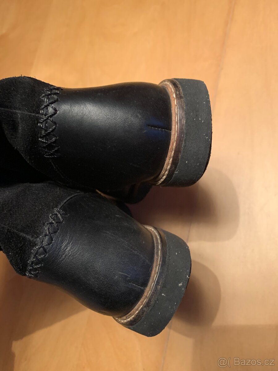 kotníkové kožešinové kozačky zn. Clarks - vel. 38 - 6