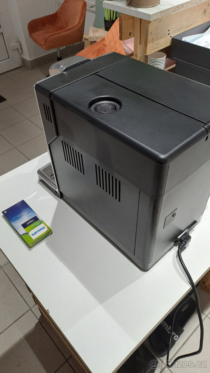 Automatický kávovar Philips na zrnkovou kávu - 6