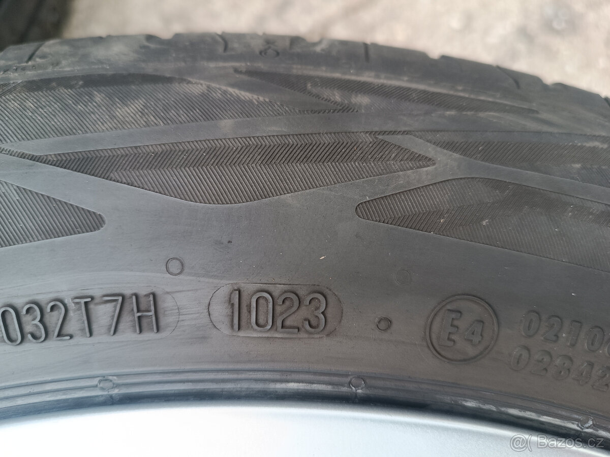 Škoda Octavia IV - alu 6,5x17 et46 + letní 205/55/17 - 6