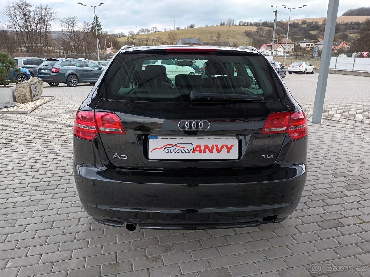 Audi A3 1,6 TDI,XENON,VÝHŘEV, Sportba - 6