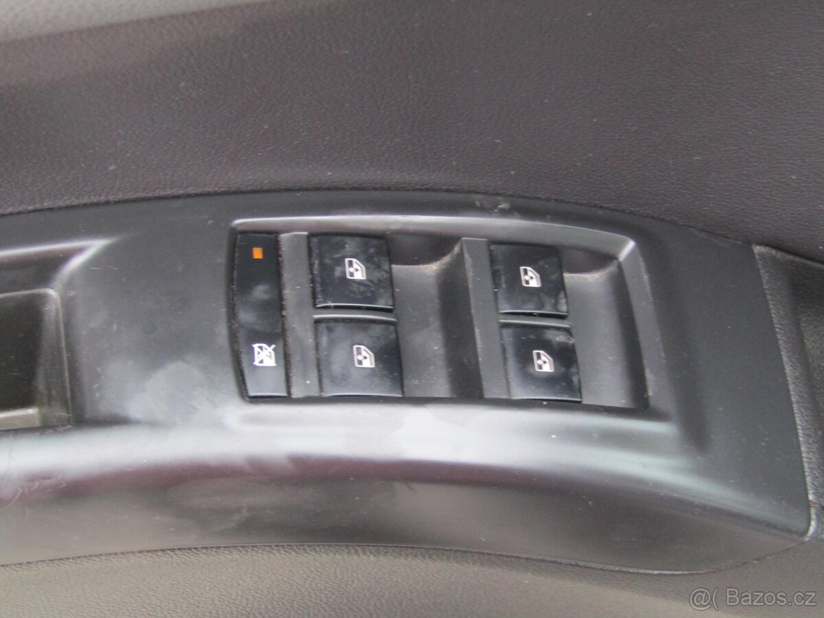 Opel Meriva 1.4T , 103 kW benzín, 2011 - 6