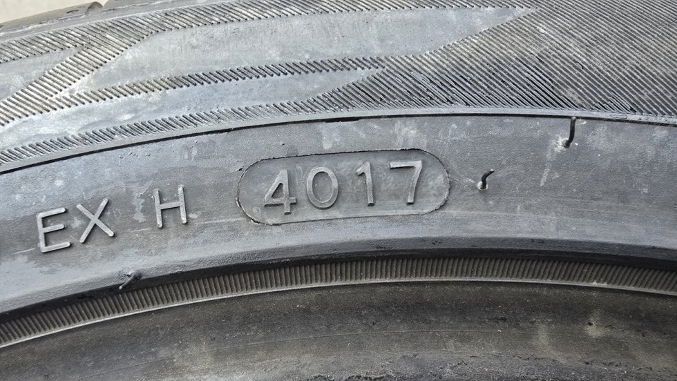 Letní pneu 235/45/18 Hankook - 6