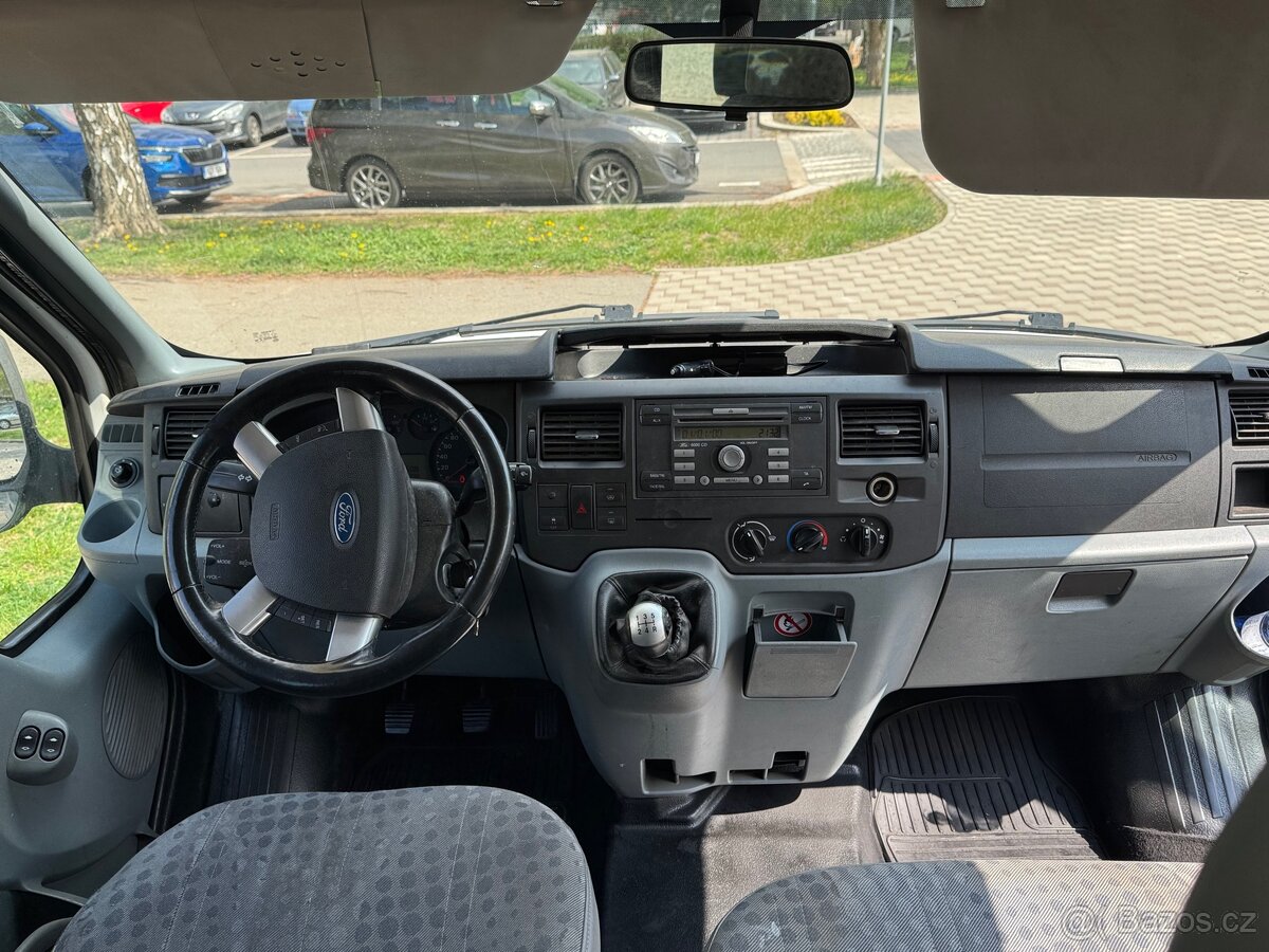 Ford transit 2,2 tdci- 9 míst - 6