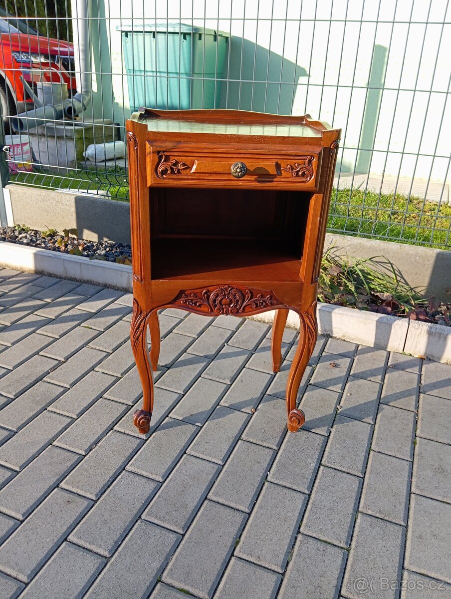 Starožitný noční stolek - 6