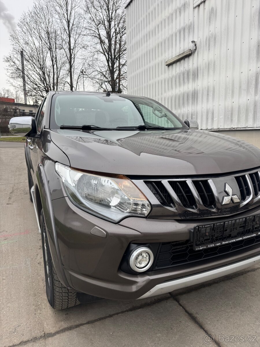 Mitsubishi L200 2.4 DI-D 133kw 4x4 DoubleCap AUTOMAT - 6