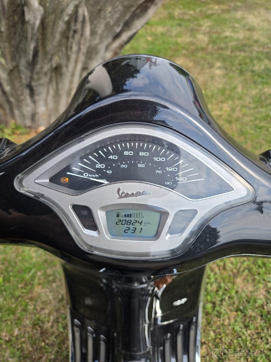 Vespa Primavera 125 - 6