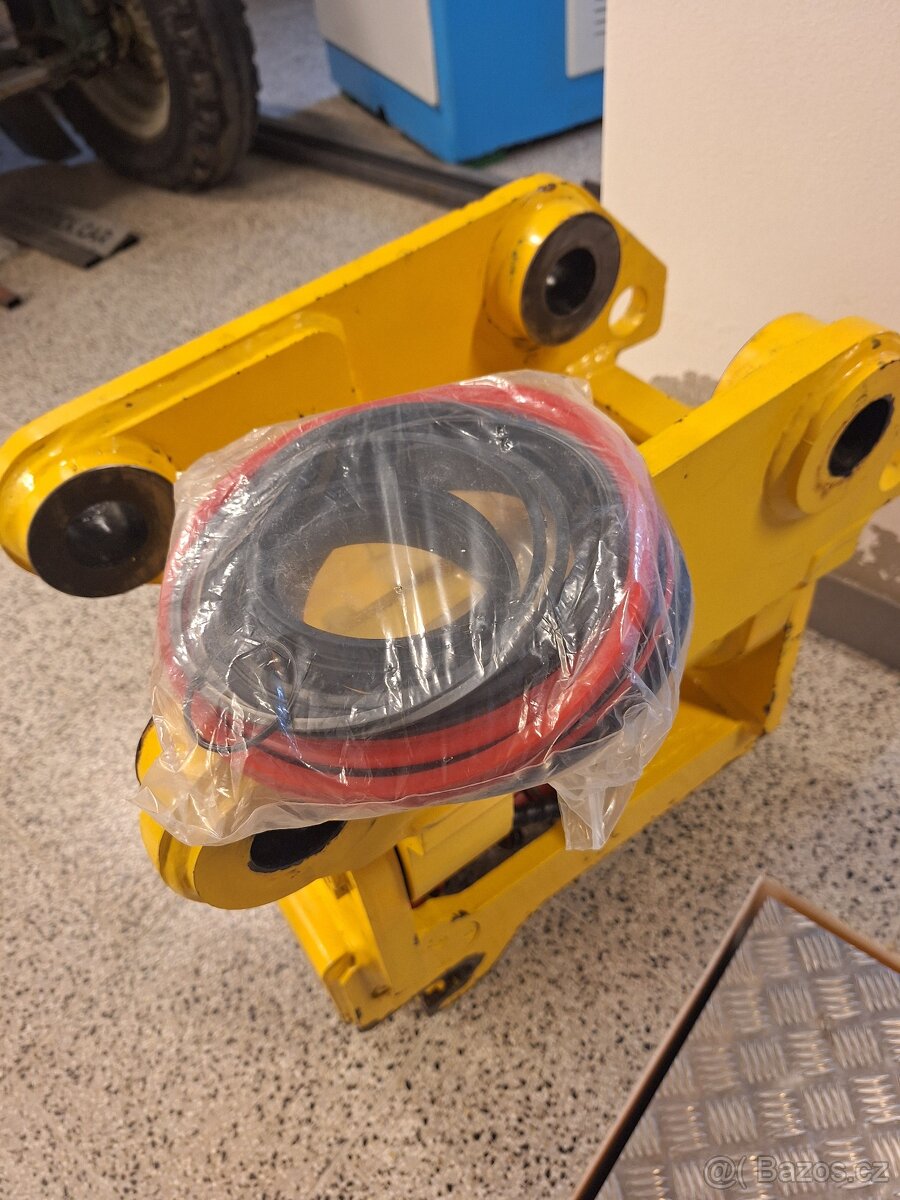 Naklápěcí hlava powertil JCB - 6