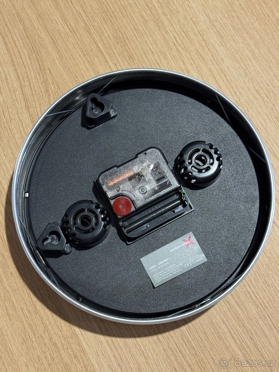 Set dvou nástěnných hodin - 6